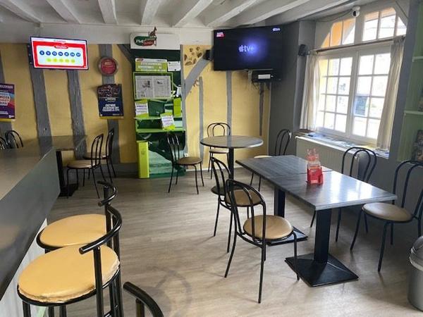 Restaurant, bar Saint-Cosme-en-Vairais Bar- restaurant - PMU- française des jeux,