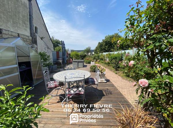 A VENDRE - COEUR DE VILLAGE CHOUZÉ SUR LOIRE MAISON 6 PIÈCES 130 m2  TERRASSE  JARDIN CAVE
