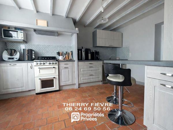 A VENDRE - COEUR DE VILLAGE CHOUZÉ SUR LOIRE MAISON 6 PIÈCES 130 m2  TERRASSE  JARDIN CAVE