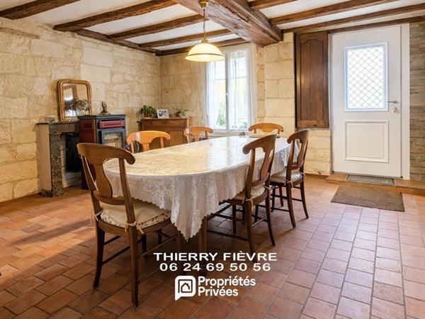 A VENDRE - COEUR DE VILLAGE CHOUZÉ SUR LOIRE MAISON 6 PIÈCES 130 m2  TERRASSE  JARDIN CAVE
