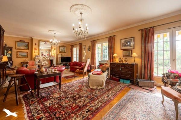 Maison à vendre |  Bourges |  8 pièces | 191 m²