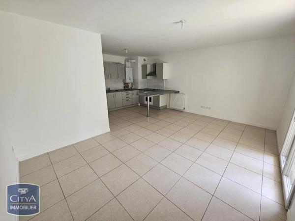 Appartement à louer 3 pièces 63.21m² Chevry (01170)