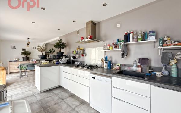 Maison à vendre    6 pièces •  Saulx-les-Chartreux