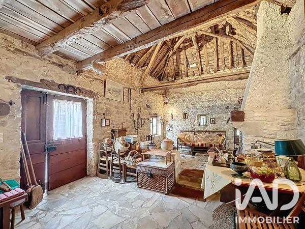 Maison à vendre 8 pièces 228,93 m² Terrasson-Lavilledieu