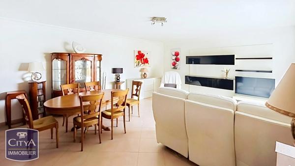 Appartement à vendre 3 pièces 74.48m² Saint-Raphaël (83700)