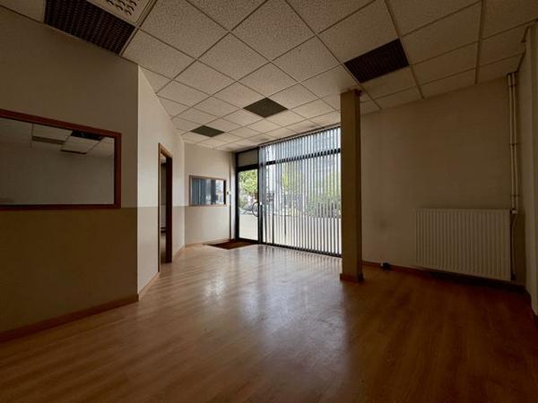 Location Local commercial 4 pièces 74.4 m² - 105 AVENUE DE LA REPUBLIQUE Saint Nazaire 44600