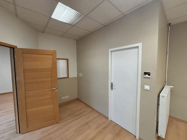 Location Local commercial 4 pièces 74.4 m² - 105 AVENUE DE LA REPUBLIQUE Saint Nazaire 44600