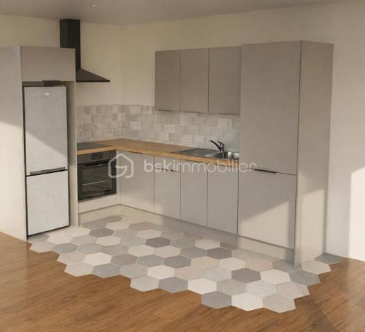 Joli appartement de 37 m², entièrement refait à NEUF, isolation, cuisine, salle d'eau, une chambre.
La cuisine sera équipée avec plaque, hotte et meubles de rangements ( voir liste en photo )
Possibilité d'acheter en sus, un box garage ou une place de parking attitrée.