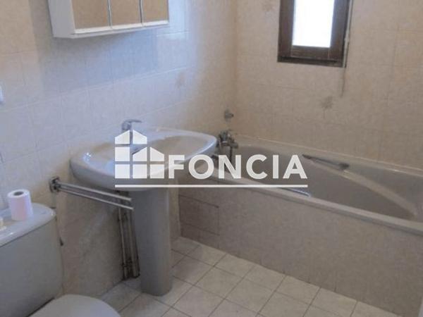 Location Appartement 2 pièces 32.4 m² - 185 AVENUE DE LA BENITE FONTAINE La Roche Sur Foron 74800