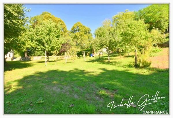 Dpt Cher (18), à vendre CHATEAUMEILLANT maison P5 de 145,7 m² - Terrain de 4 794,00 m²