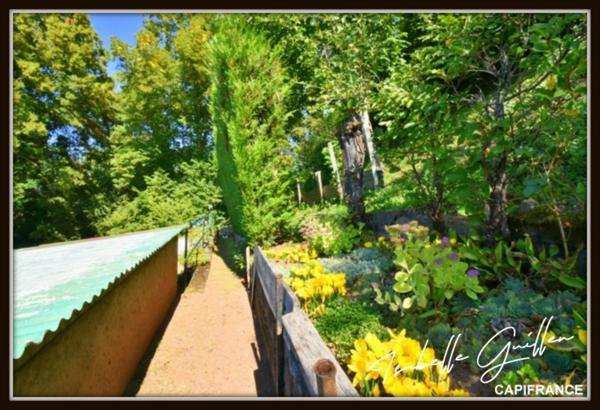 Dpt Cher (18), à vendre CHATEAUMEILLANT maison P5 de 145,7 m² - Terrain de 4 794,00 m²