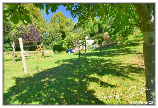 Dpt Cher (18), à vendre CHATEAUMEILLANT maison P5 de 145,7 m² - Terrain de 4 794,00 m²