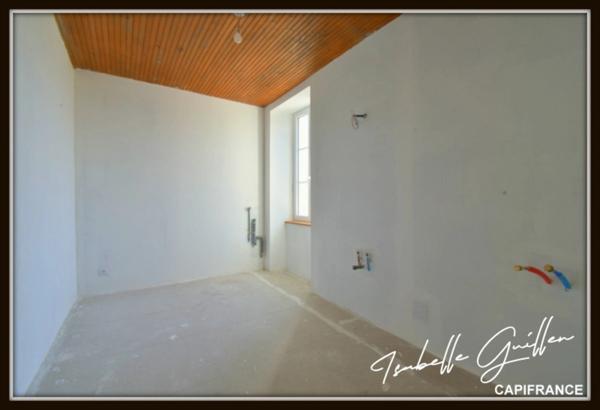 Dpt Cher (18), à vendre CHATEAUMEILLANT maison P5 de 145,7 m² - Terrain de 4 794,00 m²