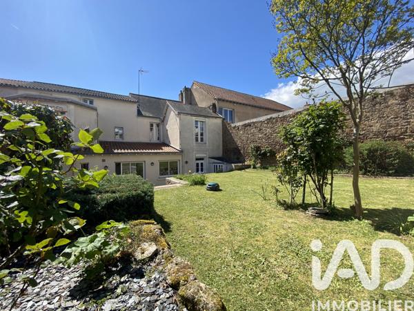 Maison à vendre 8 pièces 295 m² Cholet