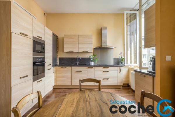 Lyon (69003) Charme de l'ancien, volumes généreux et un jardin privatif d’environ 100m² !