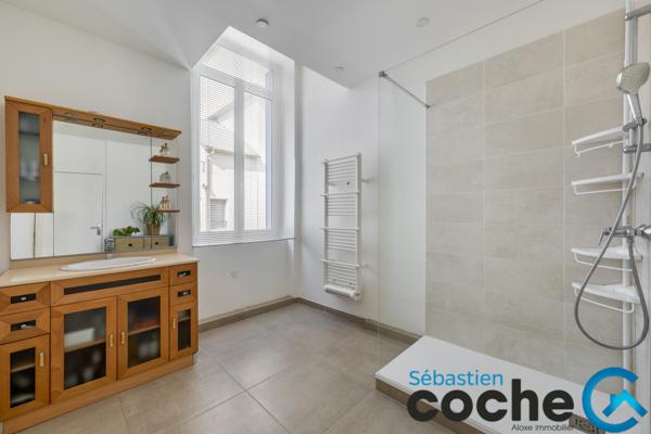 Lyon (69003) Charme de l'ancien, volumes généreux et un jardin privatif d’environ 100m² !