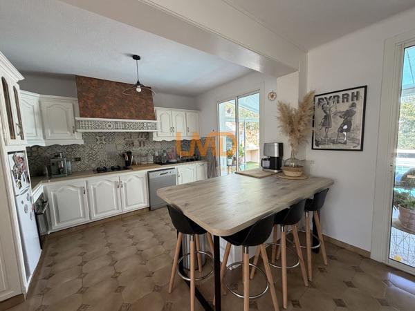 Villa T5 92 m2 avec piscine à Baho