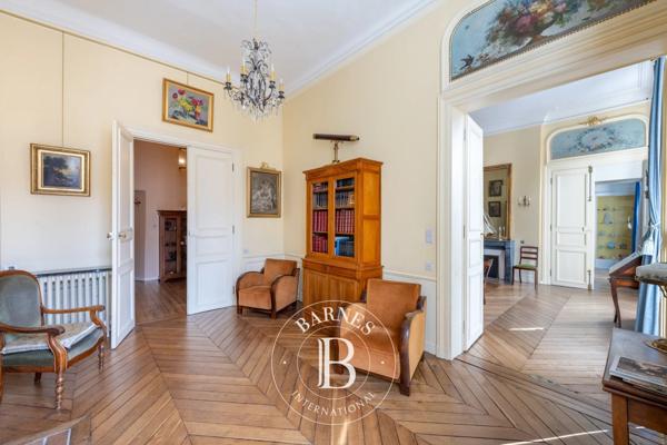 Versailles, Appartement 3 Chambres -  161 m² à vendre