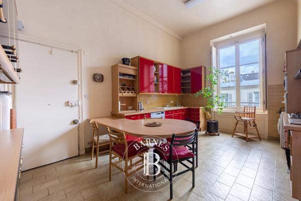 Versailles, Appartement 3 Chambres -  161 m² à vendre
