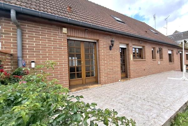 A VENDRE, Maison individuelle de plain pied 5 pièces SAINT QUENTIN (02), Jardin et Double Garage