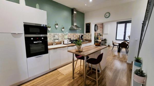 SAINT QUENTIN (02100) A VENDRE Maison Rénovée de 175m2, 4 Chambres, Cour