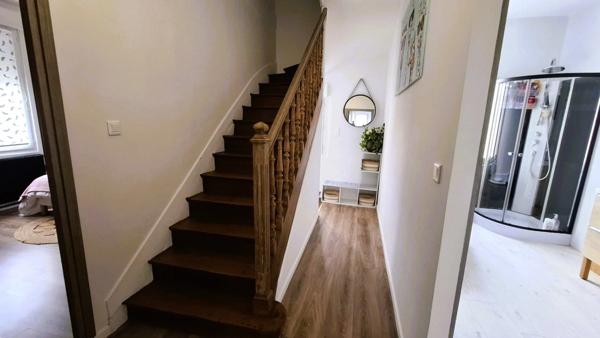 SAINT QUENTIN (02100) A VENDRE Maison Rénovée de 175m2, 4 Chambres, Cour