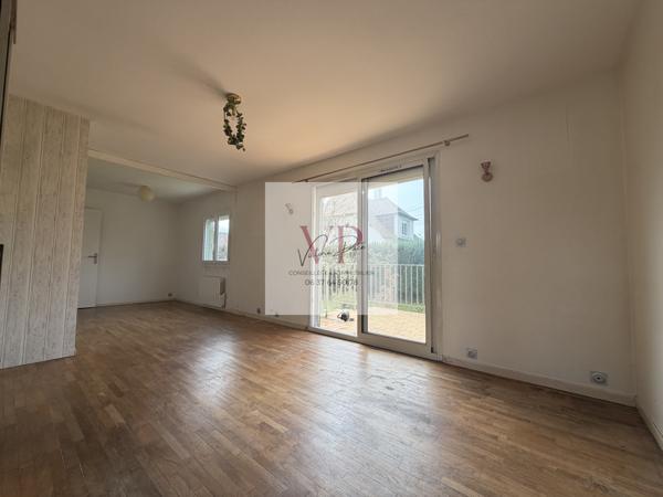 Deauville (14800) Canapville - 7 min Deauville - Maison 39 m² - Terrain 749 m² - Dépendance 10 m² - Garage - Zone UD - Travaux -
