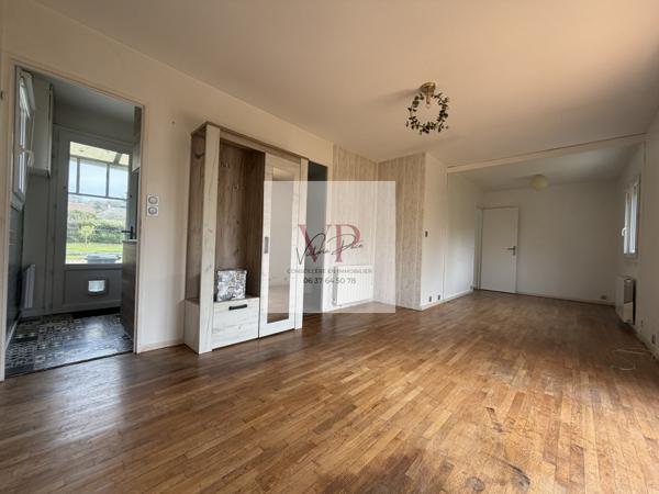Deauville (14800) Canapville - 7 min Deauville - Maison 39 m² - Terrain 749 m² - Dépendance 10 m² - Garage - Zone UD - Travaux -