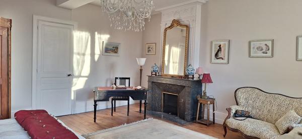 Exceptionnelle maison de maître coeur de St Jean d'Angély Saint-Jean-d'Angély (17400)