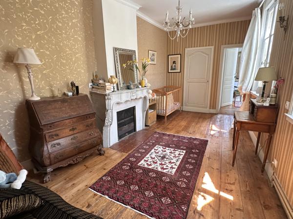 Exceptionnelle maison de maître coeur de St Jean d'Angély Saint-Jean-d'Angély (17400)