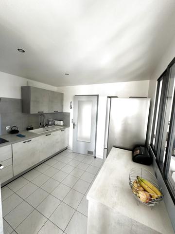La Seyne-sur-Mer (83500) Spacieux et lumineux appartement T4
