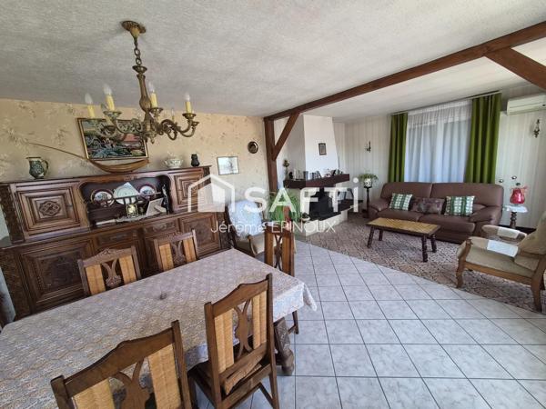 Un bel éventail de prestations pour ce pavillon aux beaux volumes, que des + !!! 4 chambres + une belle superficie de terrain + 67m2 de garage et 100m2 de sous sol + un emplacement idéalement situé aux portes de tout Châtellerault...