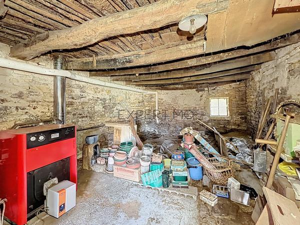 Cuisery : Maison de caractère du XIXe siècle à rénover – Fort potentiel – Terrain de 2 241 m²