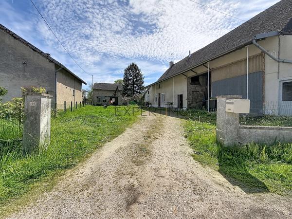 Cuisery : Maison de caractère du XIXe siècle à rénover – Fort potentiel – Terrain de 2 241 m²