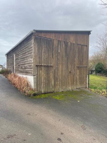 Parking
        
        - 35 m² 15 000 € *