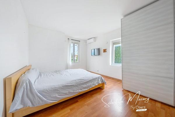 Maison familiale avec piscine et dépendance