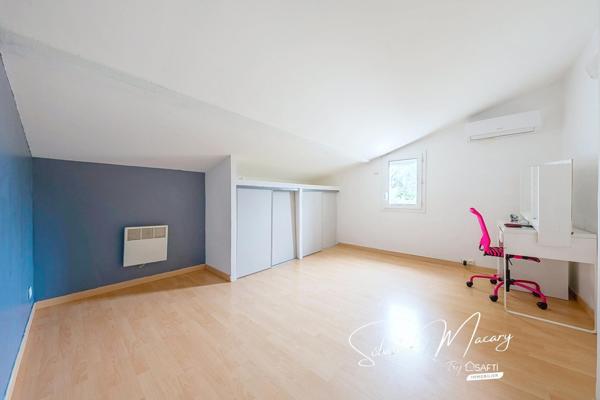 Maison familiale avec piscine et dépendance