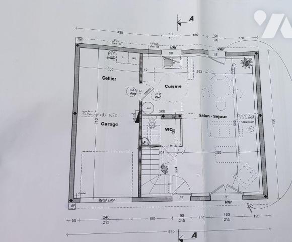 Sur terrain constructible de 990 m², pavillon indépendant de Type 4, comprenant séjour avec coi...