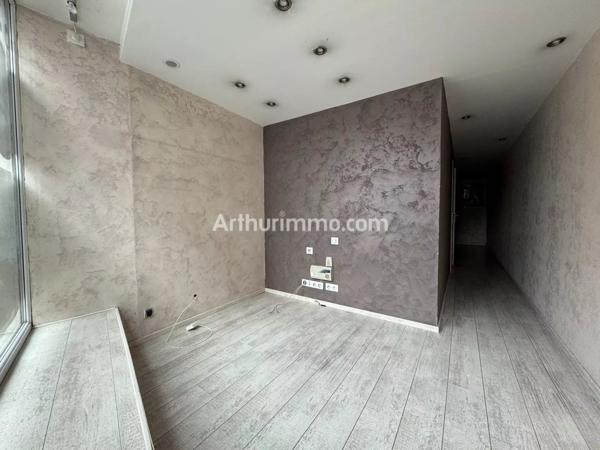 Location Local commercial 5 pièces 56 m2 à Lons-le-Saunier