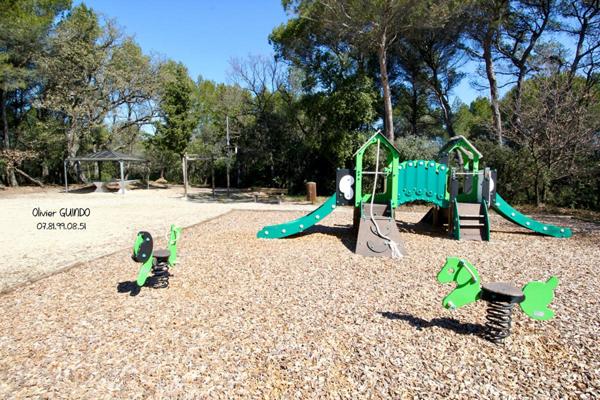 Maison 3 pièces 67 m2 avec terrasse et piscine