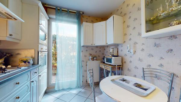 Achat appartement près de VILLEFRANCHE SUR SAONE - 3 pièce(s) - 100 m² - 299 000 €