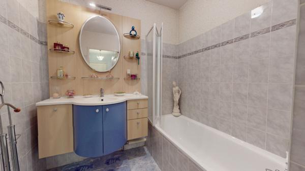 Achat appartement près de VILLEFRANCHE SUR SAONE - 3 pièce(s) - 100 m² - 299 000 €