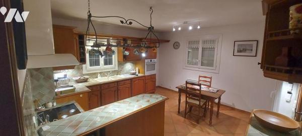 Montelimar, maison individuelle,131m2 hab., parcelle 614m2 , piscine.