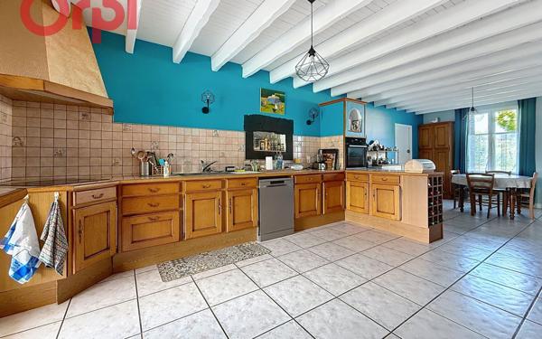 Maison à vendre    5 pièces •  Abrest