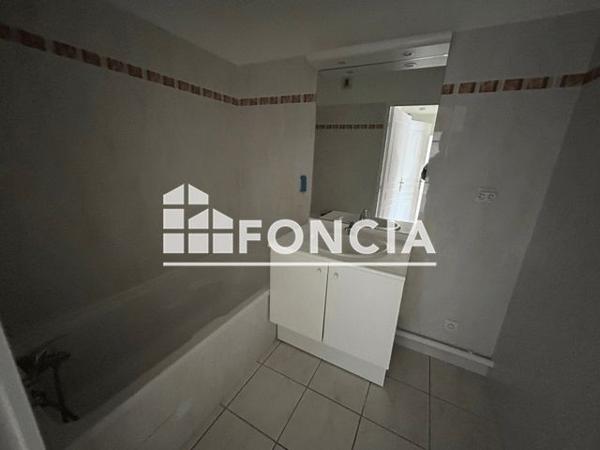 Location Appartement 2 pièces 54.46 m² - 131/133 RUE FRANCIS DE PRESSEN Villeurbanne 69100