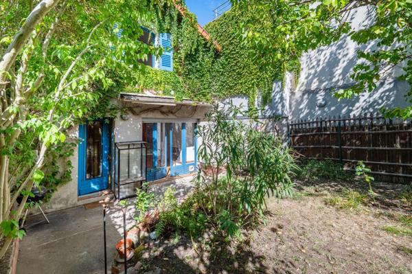Maison de charme avec jardin sud, 4 chambres, 3 parking!