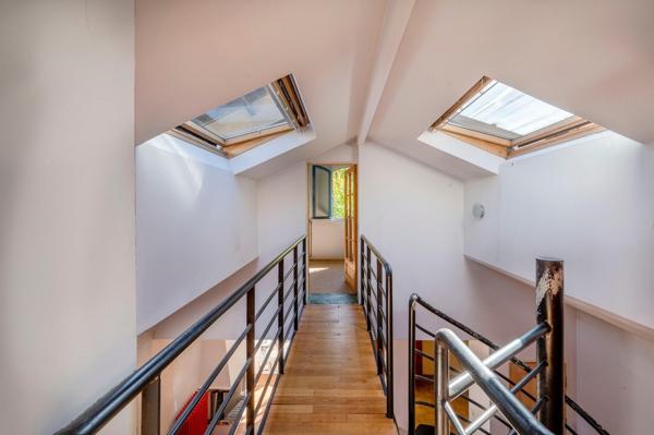Maison de charme avec jardin sud, 4 chambres, 3 parking!