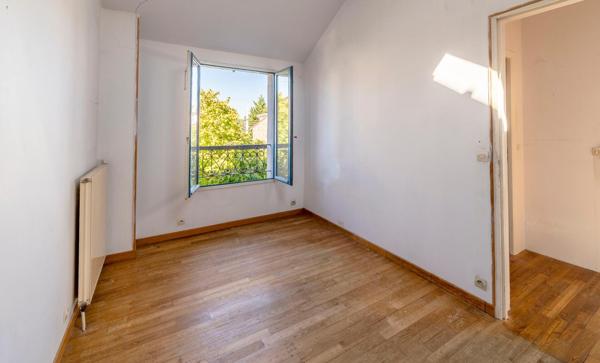 Maison de charme avec jardin sud, 4 chambres, 3 parking!