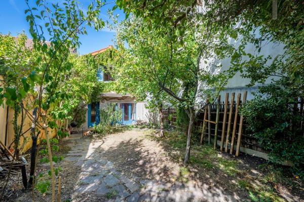 Maison de charme avec jardin sud, 4 chambres, 3 parking!