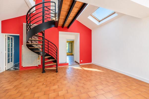 Maison de charme avec jardin sud, 4 chambres, 3 parking!